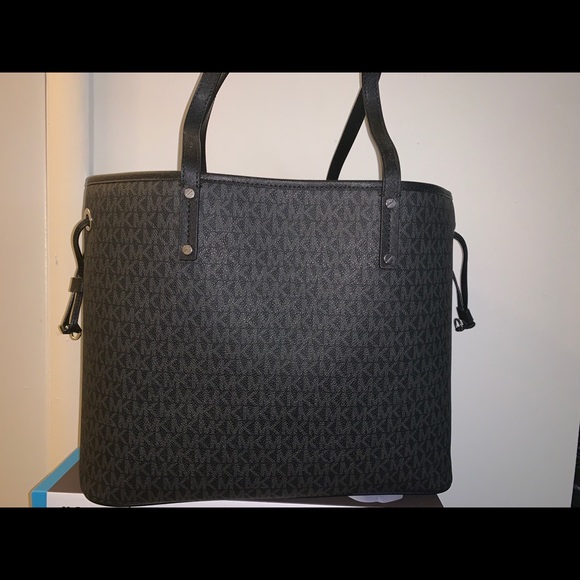 Michael Kors Tote - Picture 5 of 8